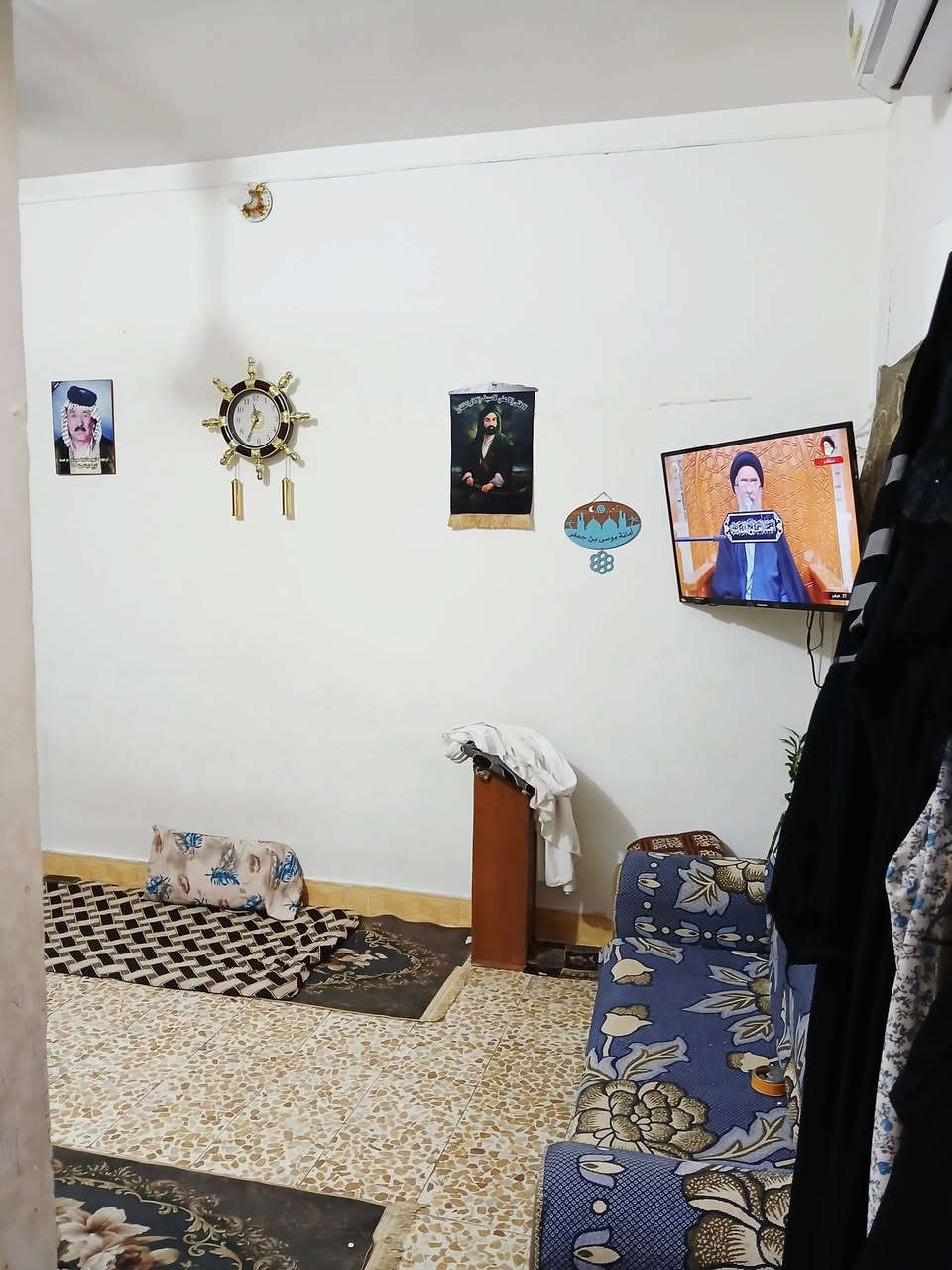 اللهم صل على محمد وآل محمد
اللهم صل على محمد وآل محمد 
دار للبيع ١٠٠متر طابو زراعي صرف سند٢٥
غرف نوم وحده كبيره اوحده صغيره وكليدور واستقبال ومطبخ وصحيات 
حله الطهمازية بشارع عمود ٩٩شارع رشاد كامل وجاهز من كلشي 
السعر ٥٥ وبي مجال ان شاء الله 
***********
***********
ملاحظة / يوجدبيوت كل المساحات قطع كل المساحات قطع تجاريه وقطع قريبه من العلوية شريفةع وقطع اكبرتريدالف متراوتريد دوانم بيوت قطع طابوصرف
