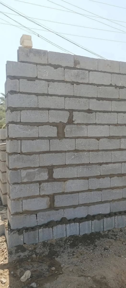 سلام عليكم خلفات بناء بلوك فرمستون شغل درجة اولى استلم هندسي والالتزام بالمواعيد كربلاء واتساب ***********
