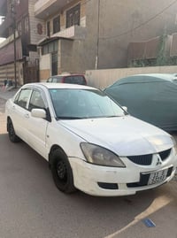 عندي لا نسر البيع مديل 2006 العنوان بغداد الحريه السعر 75 وبيه مجال 07...