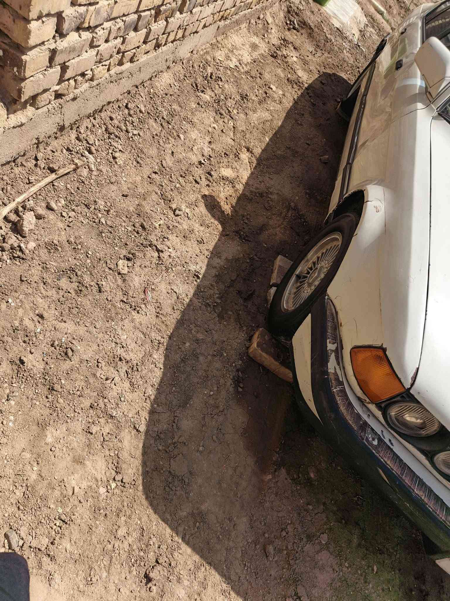 السلام عليكم BMW موديل 1991حجم730 6اسلندر مفتوح كير عادي كير مكينه بشرط كهربائيات كله شغاله حداديه ٥٠٪ رقم واسط تحويل بشرط تخم تاير باتري جديد تريد تعمير تريد تسقط بكيفك السعر قفل🔐🔐🔐 ٢٥ ورقه مكان السياره بابل مركز المدينه للاستفسار الرقم***********
