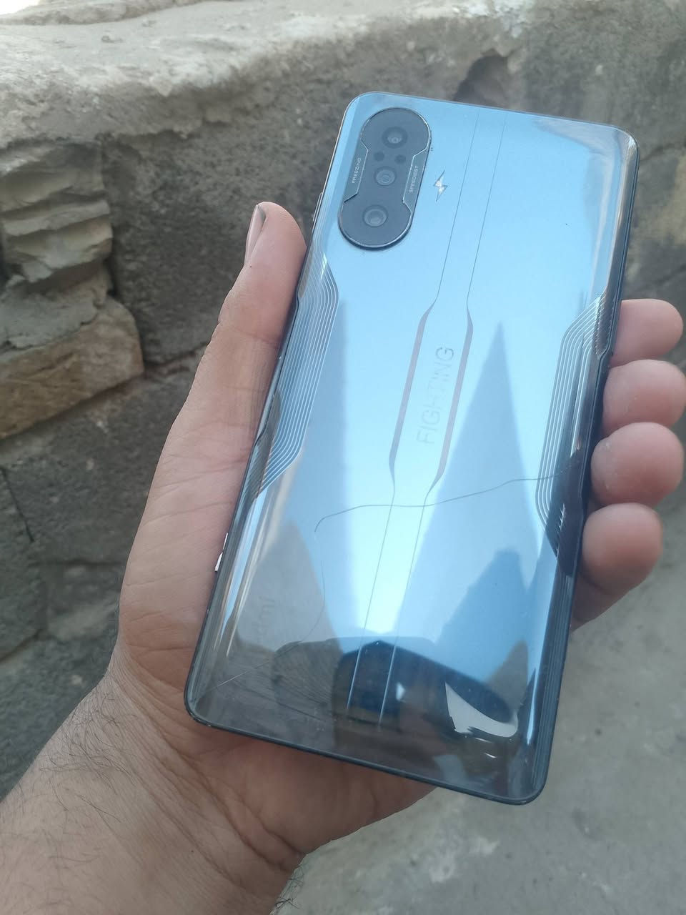 للبيع أو المراوس: Redmi K40 Gaming (نسخة الألعاب)
الموديل: Redmi K40 Gaming

المساحة والتخزين: 256 جيجابايت

الرام (RAM): 8 جيجابايت

المعالج: ثماني النواة (تردد يصل إلى 3.0 جيجاهرتز) قوي ومخصص للألعاب

الواجهة: MIUI Global

حالة الجهاز: الجهاز بحالة ممتازة ونظيف جداً، أداء سريع وسلس جداً بالألعاب والتصفح والتقليب.

تفاصيل البيع والاتصال:

السعر: [أدخل السعر 170 الف

المراوس: متوفر المراوس مع جهاز أحدث أو بنفس المستوى حسب الاتفاق

المكان:  / بغداد/ تقاطع درويش/ قرب سوق المعالف

للتواصل: عبر الخاص أو واتساب على الرقم:***********

نص مكتوب في الصور:
- جميع المواصفات
- ذاكرة RAM
- ٨,٠٠ GB
- المعالج
- ثماني النواة أقصى ٣,٠ جيجاهرتز
- إصدار Android
- 11 RP1A.200720.011
- إصدار MIUI
- MIUI Global
- 12.5.6 مستقر
- 12.5.6.0.0(RKJCNXM)
- يث أمان نظام lroid
- 2021-05-01
- الطراز
- M2012K10C
- إصدار النطاق الأساسي
- MOLY.NR15.R3.TC8.PR2.SP.V1.P38
- حول الهاتف اسم الجهاز Redmi K40 Gaming التخزين مستخدم 29.5 جيجابايت/256 جيجابايت إصدار MIUI MIUI Global 12.5.6 مستقر MIUI Global 12.5.6 مستقر (RKJCNXM)12.5.6.0.0 RP1A.20***********21-05-01 إصدار MIUI إصدار Android تحديث أمان نظام Android جميع المواصفات النسخ الاحتياطي والاستعادة إعادة ضبط إعدادات المصنع
