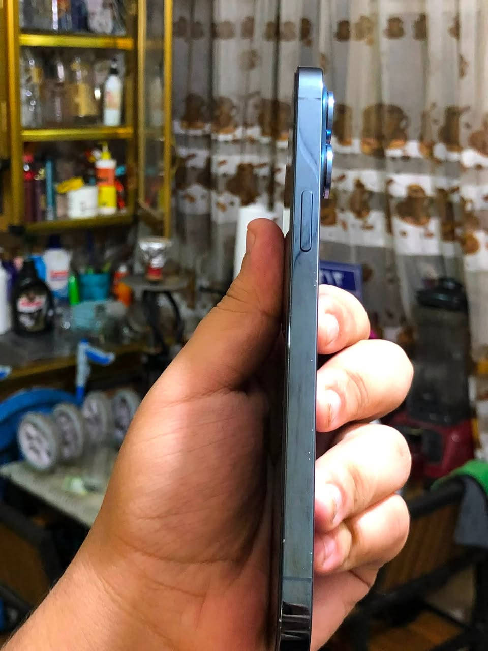 للبيع iPhone 12 Pro Max

🔵 اللون: أزرق محيطي / أزرق داكن (Pacific Blue)
💾 الذاكرة: 256GB
🔋 صحة البطارية: 80%
🌍 النسخة: شرق أوسط
🔓 الجهاز: مفتوح رسميًا
🛠️ غير مفتوح للصيانة
✅ كلشي بالجهاز شغال 100%

✅ الفحص:

✅ Face ID شغال
✅ الكاميرات الأمامية والخلفية شغالة
✅ الفلاش شغال
✅ True Tone شغال
✅ السماعات شغالة
✅ المايك شغال
✅ اللمس شغال
✅ الشحن شغال
✅ الواي فاي شغال
✅ البلوتوث شغال
✅ الشبكة والاتصال شغال
✅ GPS شغال
✅ البصمة
✅ iCloud خالي
✅ لا توجد مشاكل بالجهاز

 📍بغداد/ البلديات 
   *********** للتواصل
   السعر 580
