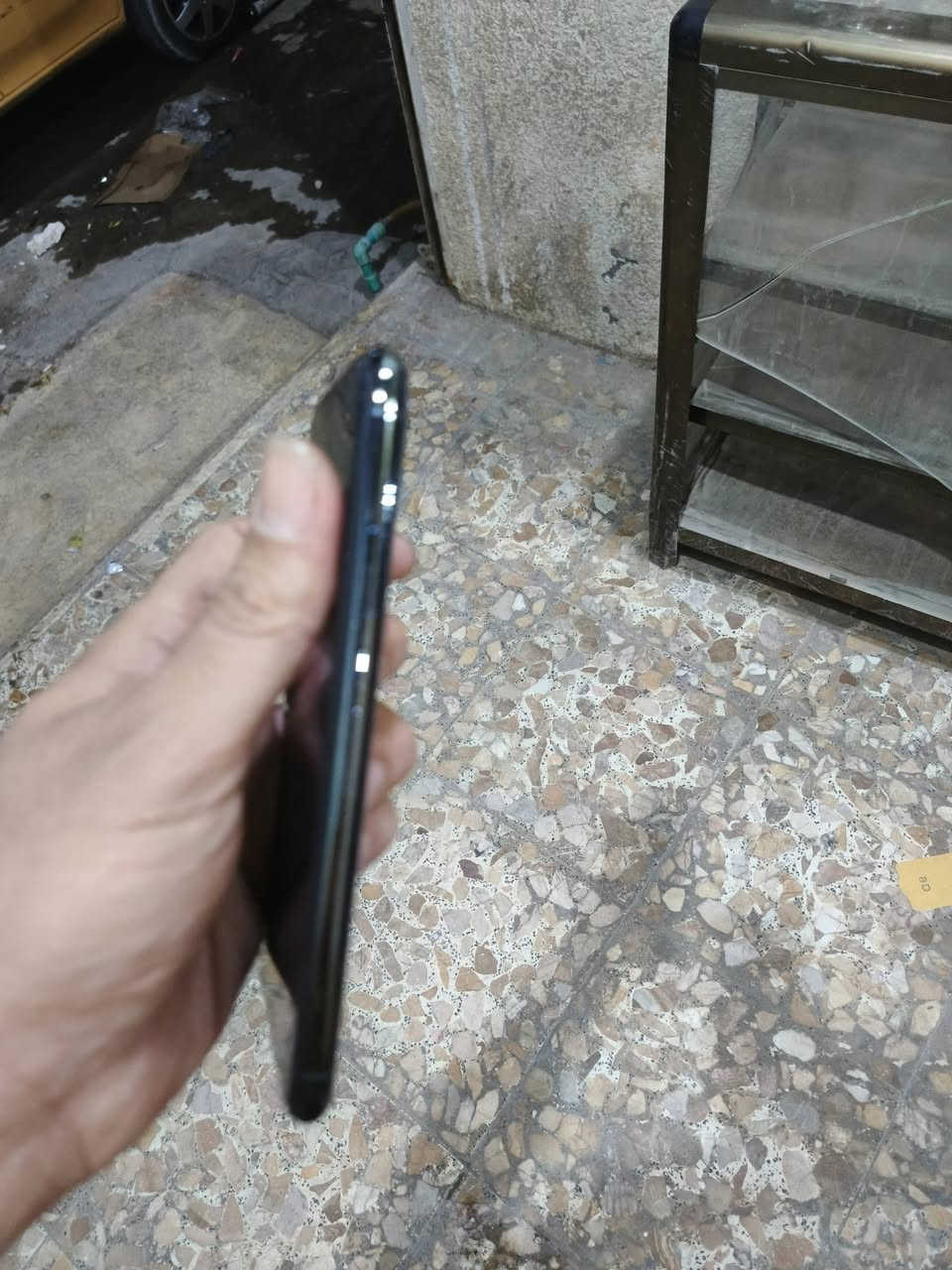 ايفون 11 برو ماكس • ٢٥٦ • بصمه متوقفه