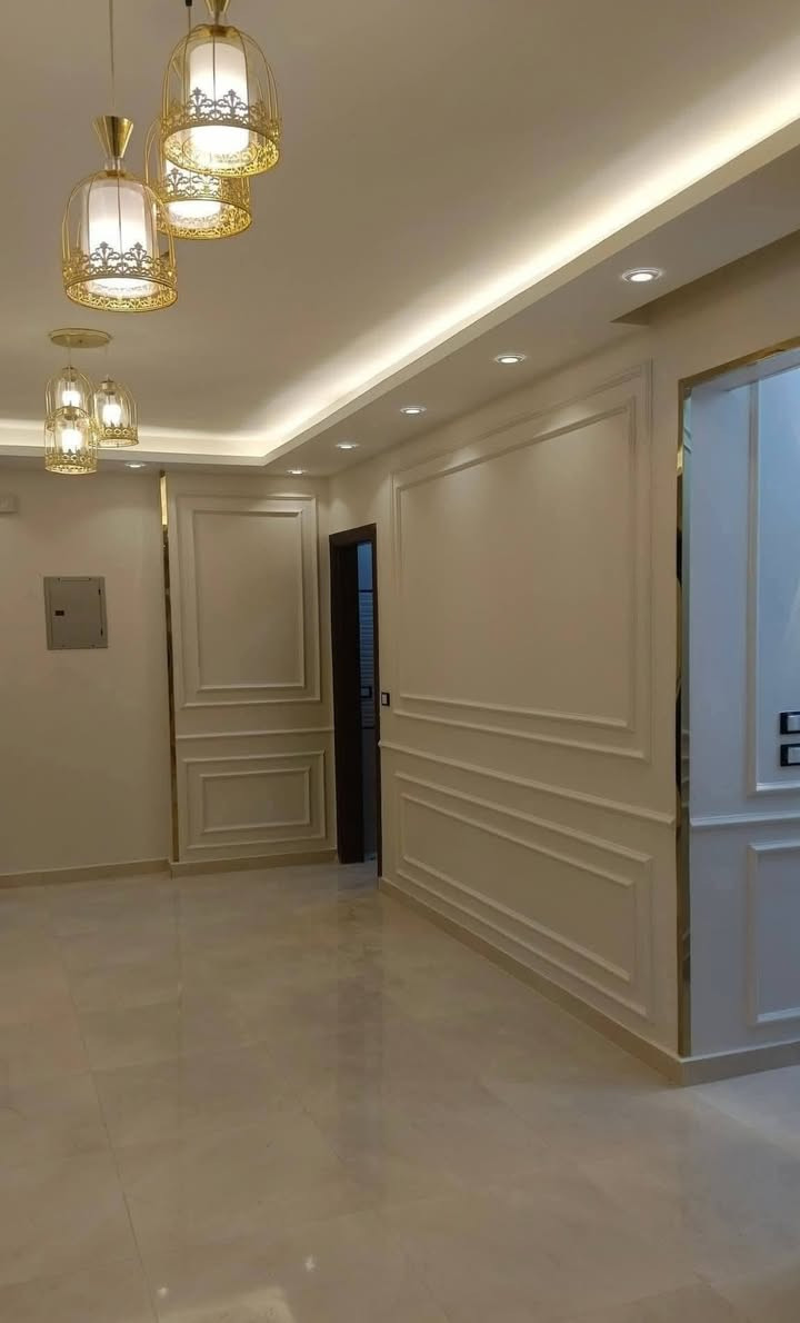 صباغ وحبس  
للتواصل مراسله الصفحه او الاتصال 
***********     وتساب
تصليح وصبغ جدران 
تصليح وطلس ديكورات 
صبغ حديد صبغ واجهات 
جميع انواع الجبس 
بديل رخام بديل خشب سحبات 
اخفاء سيراميك بدون تفليش
شغل درجه اولى.  واسعار مناسبه جداااااااااا
