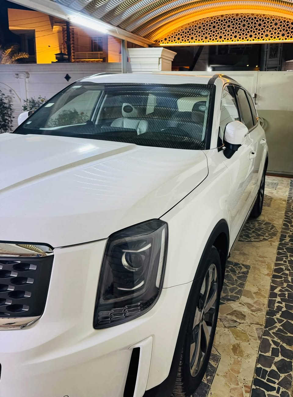 كيا تيليورايد 2020 خليجي نيم
رقم اربيل سنوية وهزة جديدة 

6 سلندر 3800

مواصفات EX 

بصمة وتشغيل عن بعد

رادار جانبي نقطة عمياء

جنطة كهرباء 

مري شفط 

هاندبريك بصمة 

كشنات كهرباء 

تدفئة وتبريد بالمقاعد

فتحة سقف 

وباقي المواصفات المعروفة

ماشية 67

بيها صبغ بحافة الصندوق وبارد بالباب الخلفي فقط الباقي مكفول 

السعر 258

***********
