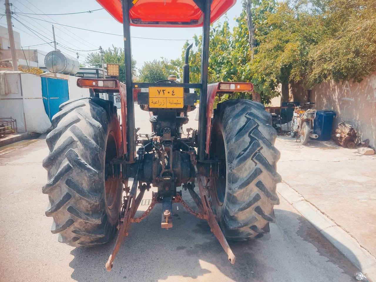 ترکتر ٲیرانی مودیل ۲۰۱۰ بۆ فرۆشتن هیچ شوێنێکی نە کراوە تە وە بە شرتی ناو جۆت شوێن قضاء مخمور     ***********         4093382 0750

