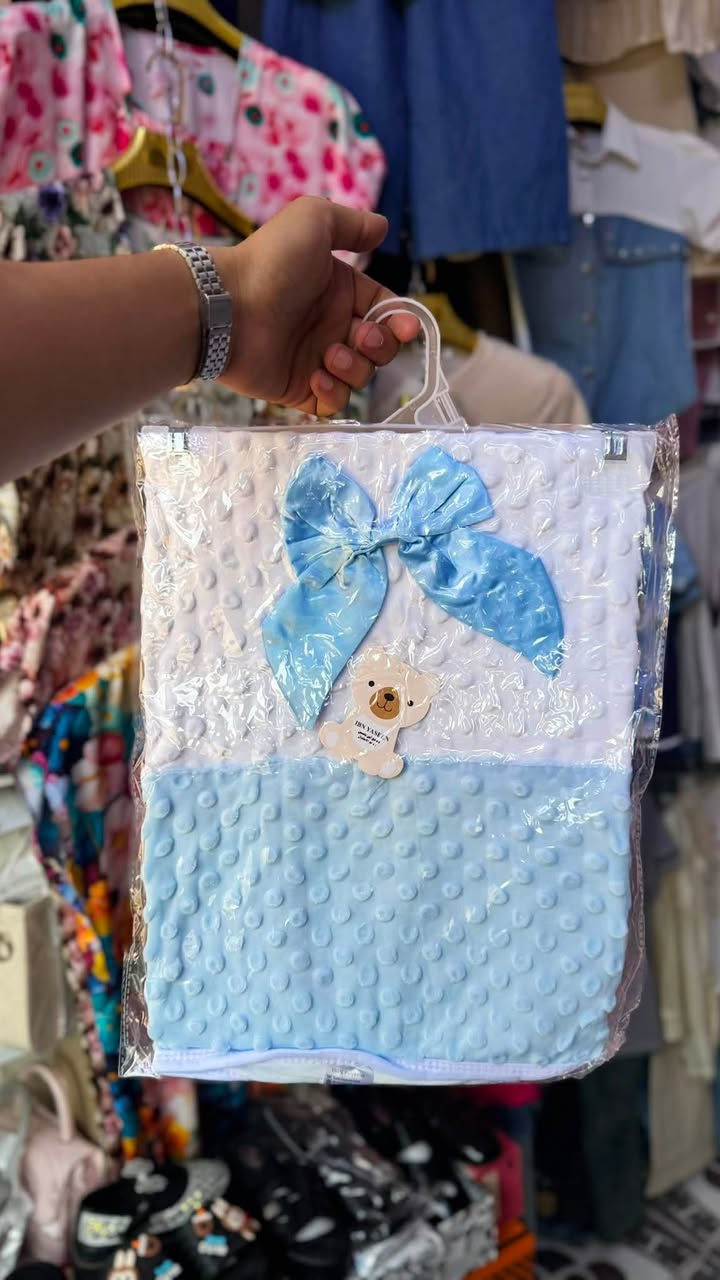 ملحف بيبي حب الرمان ♥️
الحجم الكبير 🤍
متوفر بأربعة الوان 💚 
بيبي العبيدي ❤️
لسنا الوحيدون لكننا الأفضل 🤍💯
زورونا في موقعنا الكائن : بابل - المحاويل - حي ١٧ - الشارع العريض ✅
 اوقات الدوام من ٩ صباحاً - ١١ ليلاً 
تشرفونا بكل وقت 
متوفر توصيل لحميع محافظات العراق 🤍🇮🇶
للأستفسار مراسلة الصفحه او واتساب 
*********** 
*********** 
🛑نعتذر عن الرد على التعليقات 🛑
