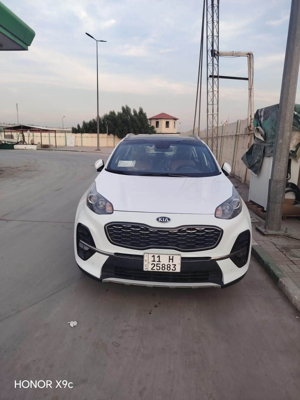 السلام عليكم سبورتج 2021
وارد خليجي 
جي تي لاين 
فول مواصفات 
كشن سايق كهرباء والبصفه 
سياره جديده بمعنه ل كلمه علئ ايدي 
ماشيه 41الف 
سياره جديده تخم تاير جديد قبل كم يوم شاده بمليون 
سياره مكفوله من كلشي ما عده بارد كد اصبع ب الصندوق 
غير مكفوله كير مكينه كفاله بشرط 
مكان السياره بلديات 
سعر ٢٢٥ وبيهاا مجال حك الجيه 
***********

نص مكتوب في الصور:
- HONOR X9c
