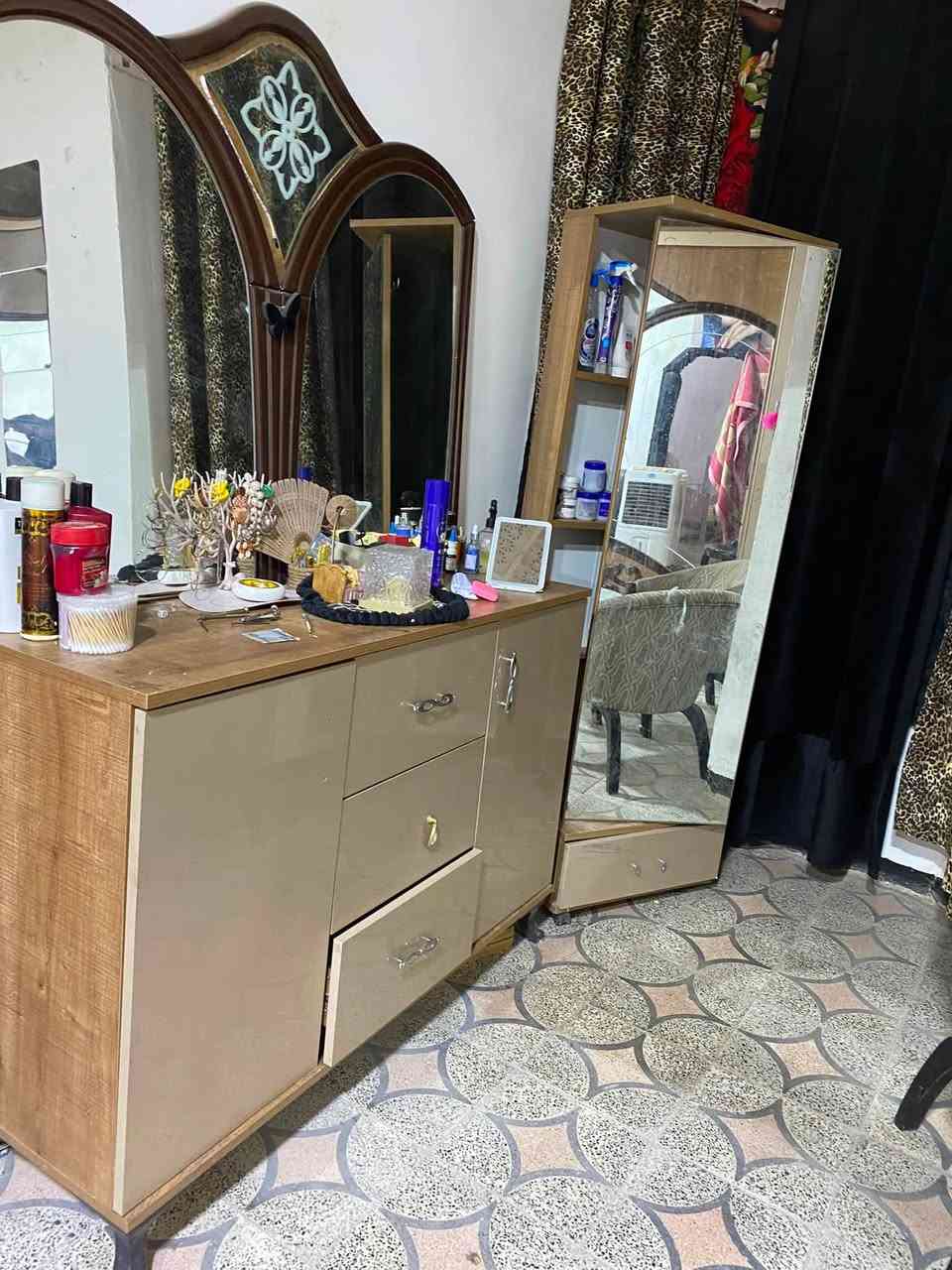 غراض للبيع مستعمله نضيفةعنواني البصره دور صحة ***********
