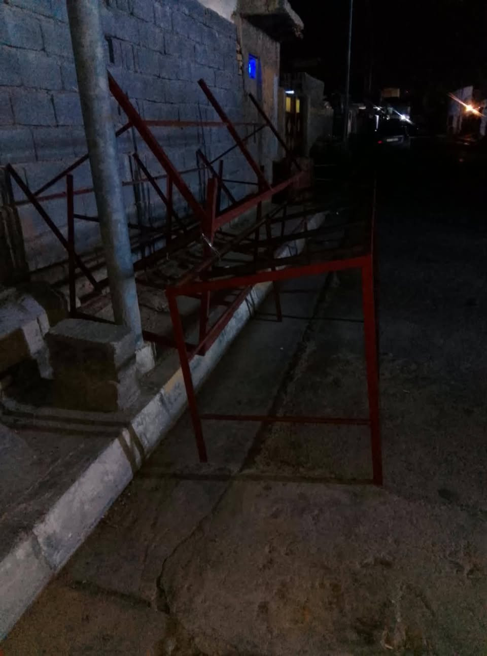 حديد للبيع مال بقاله حديد مضبوط ومرتب فول راسلني على هالرقم***********
