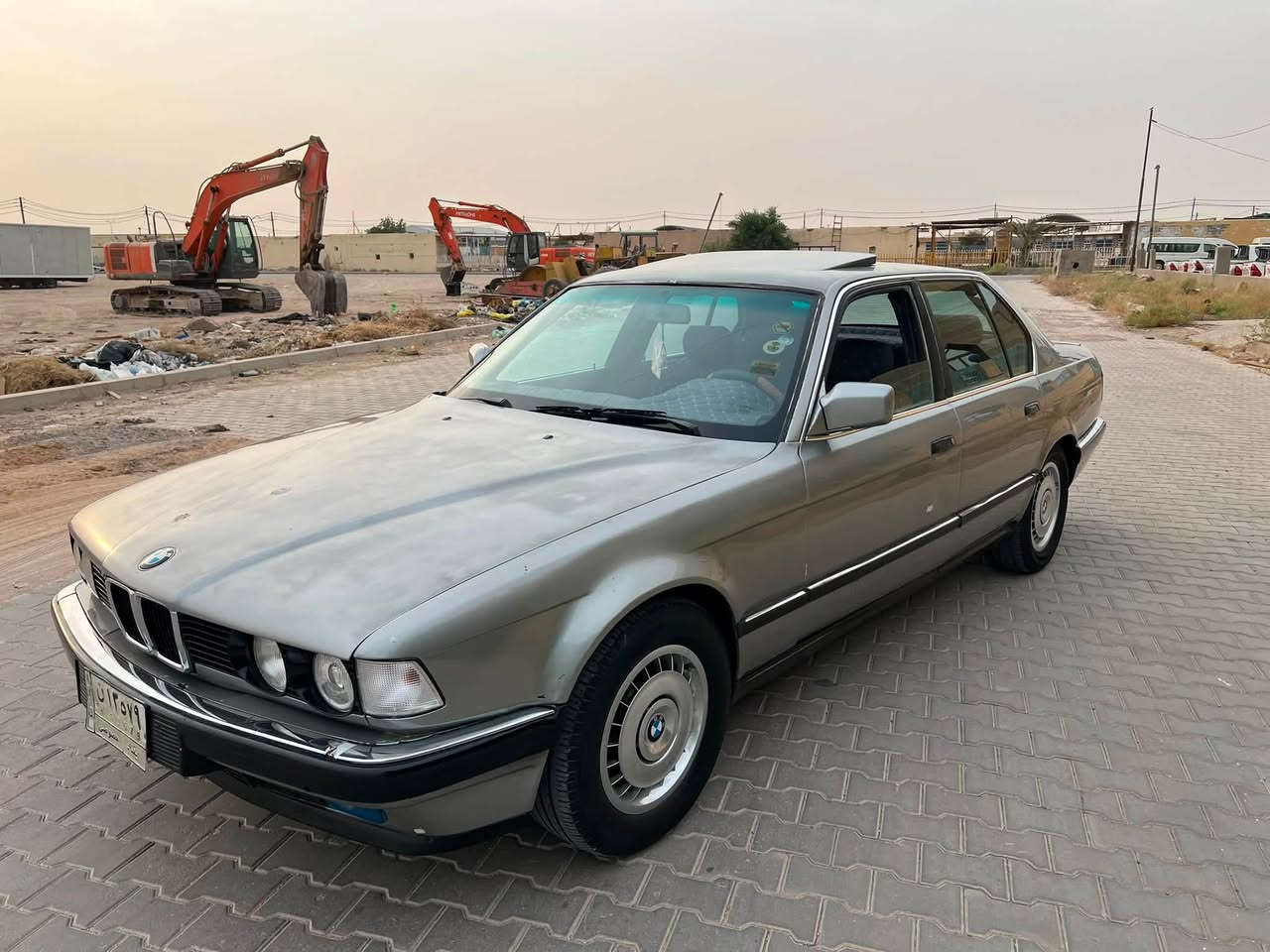 بي ام 735 • ١٩٨٨ • نجف