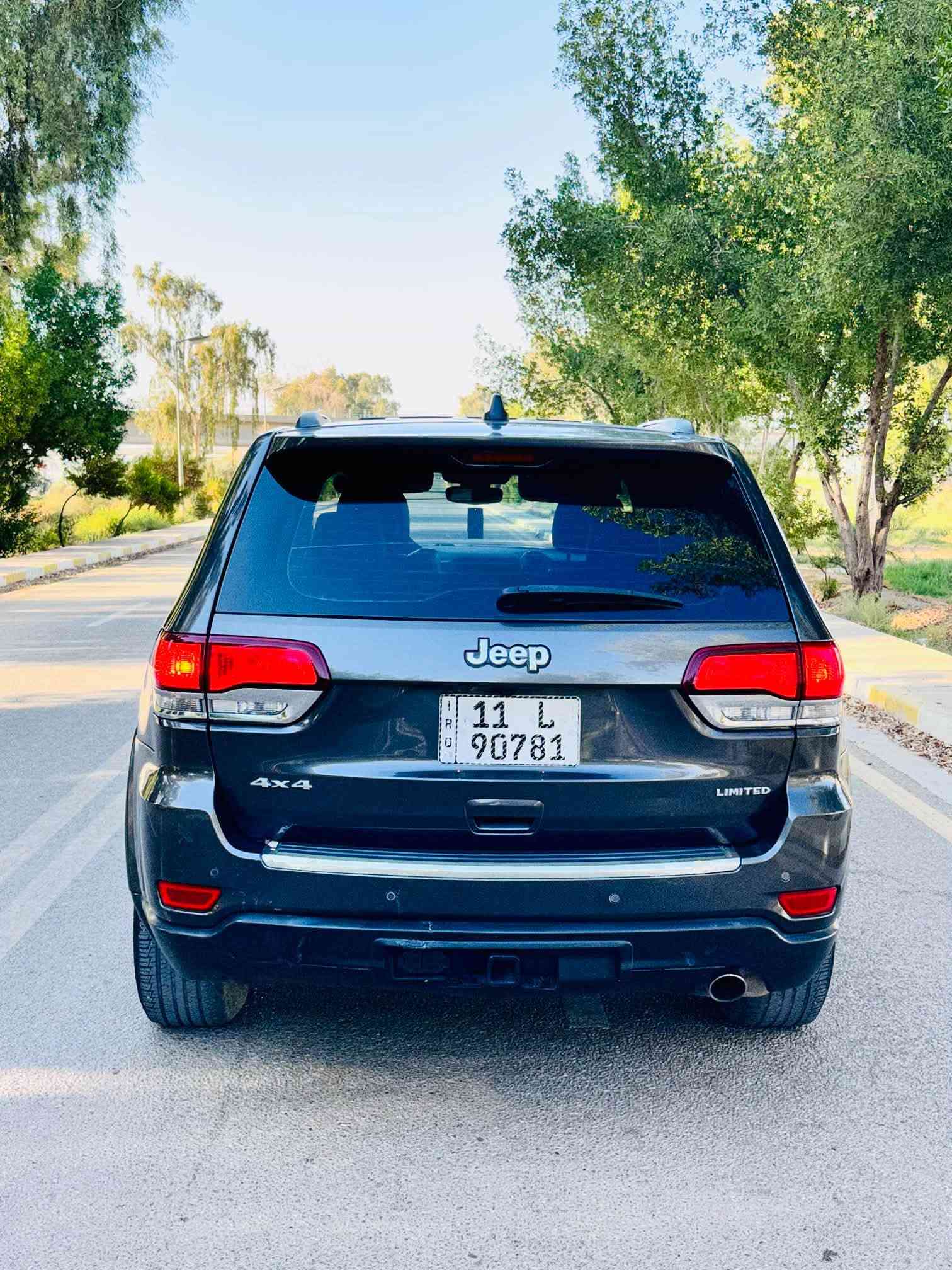 الــــــــــسعر 165$.      ***********

جيب ٢٠٢٠  لمتد 
رقم بغداد س محرك3600
امريكي حادثها جاملغ خلفي مبدل القبق الخارجي   وبابين كلير سونار مرفق 
بدون ارباك 
بجم كبس
بنوراما
بصمة بيبان 
بصمة تشغيل 
تشغيل عن بعد
جنطة كهرباء
كشنات امامية كهرباء 
ستيرن كهرباء تدفئه
شاشه جبيره 
كامره خلفيه
حساسات 
ماشية 155 الف كيلو 
رادار جانبي
وبعد بيها مواصفات 
مكاني بابل مسيب
***********الماسنجر مغلق متواجد اتصال او واتساب 
بيع او مراوس
