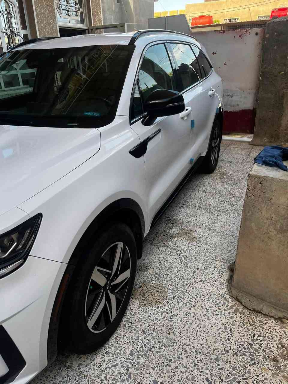 السلام عليكم 
سورنتو موديل 21 EX 
مواصفاتها معروفه 
حادثها باب و جاملغ الامامي الايمن 
رقم بغداد 

السعر 215$

الاستفسار الاتصال 
***********
