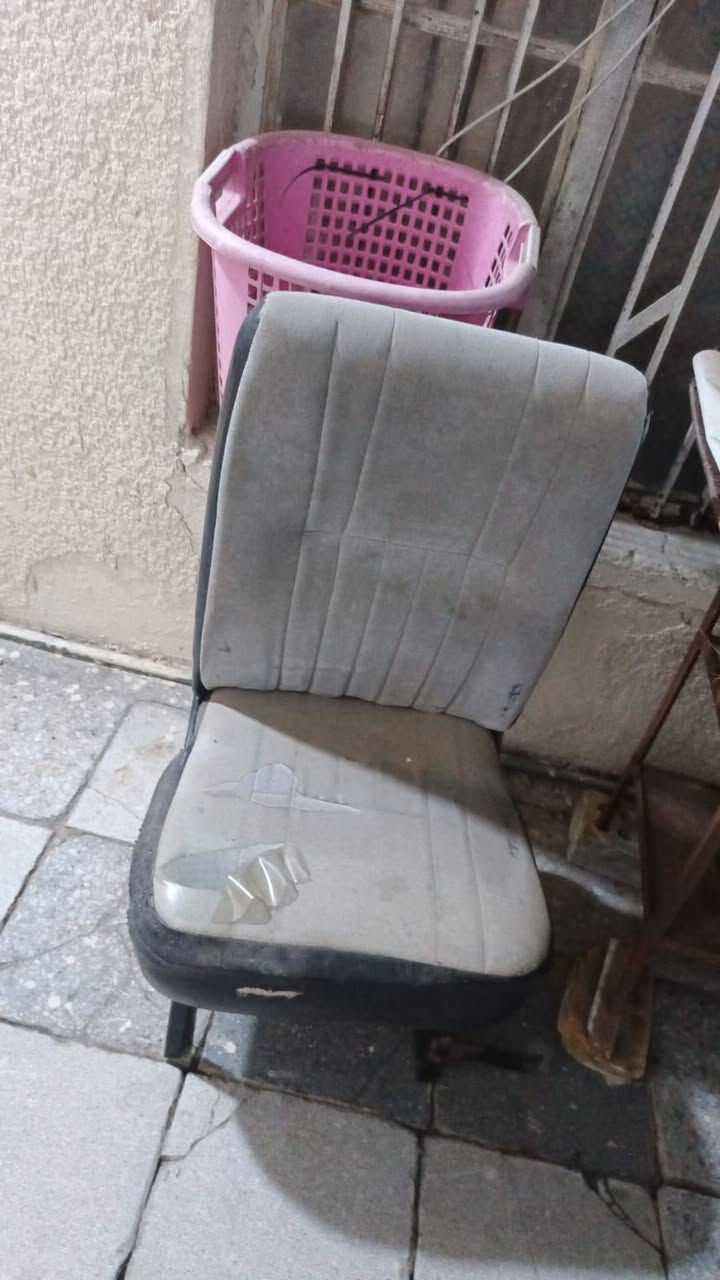نيسان • كشن قلاب • قاعدة حاوية جديدة