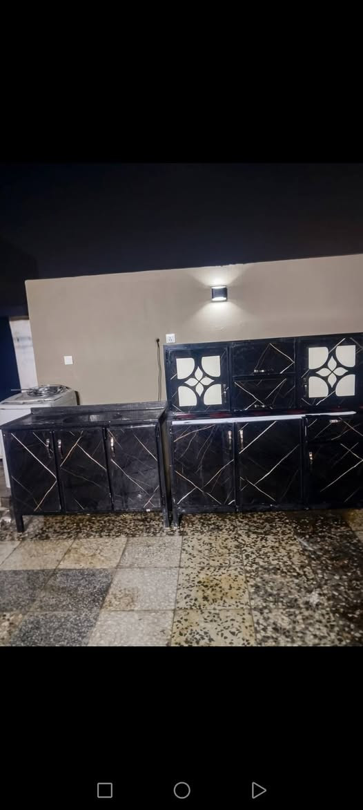 كاونتر نضيف 3قطع سعره 175 مكان بغداد يوجد توصيل داخل بغداد للاستفسار واتساب ***********
