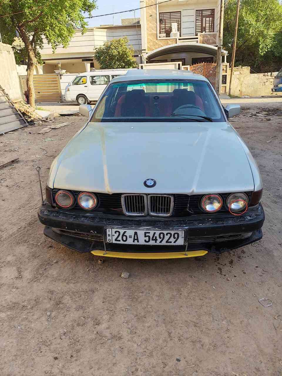 السلام عليكم
مستعجل عل بيع وينهم على باب الله 
السعر 18$
بي ام موديل 91
 محرك وكير نضيفات 
بدون ضربه صبغ  فقط رقم صلاح الدين دولي تحويل مباشر شباب السياره يرادله ترتيب يرادلها صليب مال كاردن
ابريك ضعيف جبت عنبار بس بعد مشاده
سعر كلش مناسب
مكاني بغداد ابو غريب واي استفسار الاتصال على الرقم
***********
***********
