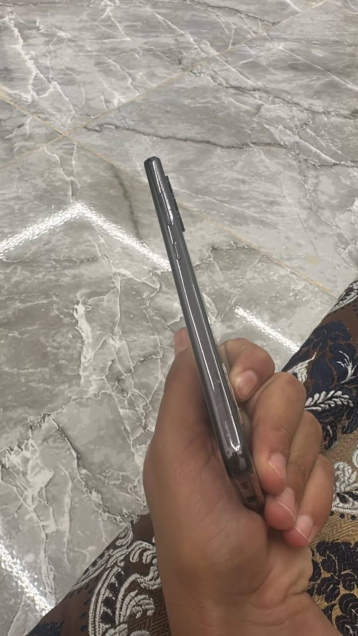 السلام عليكم....جهاز  اي 32 ذاكره ١٢٨ بطاريه ٥٠٠٠ رام ٨ مكان حويجه السعر ١٤٠ وبي مجال .الرقم ***********.مراوس ب ايفون اكس ماكس
