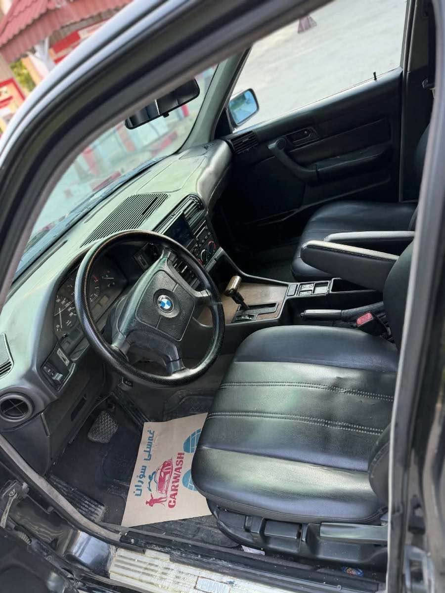 Bmw 525 ***********
رەقەم ئەوروپی مەنەفێست أبراهیم خلیل ئەسلی 
گێر و مەکین بە شەرت 
تەقە و رەقە بە شەرت 
سیارەکە سبوغ حامە بۆ جوانی شقلاوة, أربيل
