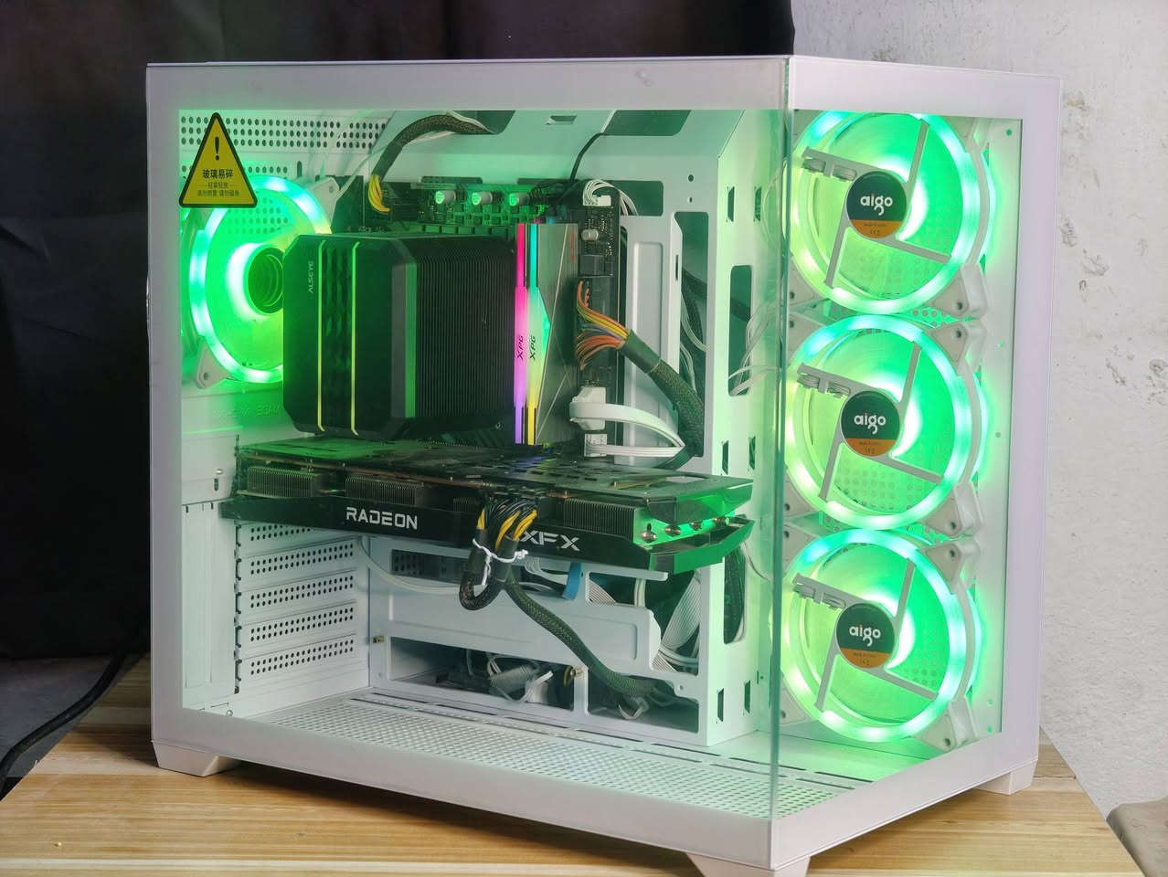 🌟 تجميعة قوية لدقة الـ 2K مع ضمان حقيقي 🌟
💠 GPU: RX 6700XT 12G XFX x3FAN
كرت ممتاز لشتغيل دقة الـ2K بفريمات عالية مع 12GB vram وحرارة جدا ممتازة 
💠 CPU: i5 12400f (6C/12th Gen)
اداء قوي بالالعاب⚡
💠 Cooler: ALSEYE Air Cooler
💠 M.B: ASROCK H610M HVS M.2
💠 RAM: XPG 16GB (8x2) DDR4 3200MHz
💠 SSD: Leaxer 256GB + HDD 1000GB
💠 PSU: Thermaltake 700W 80PLUS
💠 Case: Glass White + 5 مراوح ARGB مع ريموت (جديد)
✔️ شكل مرتب و نظافة عالية جداً 
✔️ اداء ثابت ومثالي للالعاب والبرامج القوية تعمل على 2K، وتشغل 4K بإعدادات متوسطة حسب اللعبة
✔️ ضمان أسبوع حقيقي بشرط تربطها على UPS

السعر مليون و 145 الف دينار (1,145,000)  
(كيس فقط بدون ملحقات)

🖱️⌨️ متوفرة ملحقات متوفرة بسعر مناسب 

📍 بغداد - مدينة الصدر - قطاع 23
🚚 توصيل لكل العراق 🇮🇶
للتواصل *********** 📞
