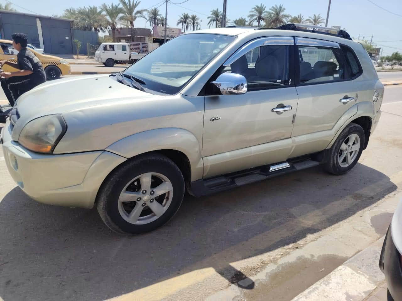 توكسان 2008 خليجي رقم اربيل هزة جديده جاهزة كير مكينه حداديه تبريد سعر 90 وبيها مجال كلش كلش قليل بيها قطعتين كلير بسبب الجراد لا ضربه ولا شي مكانها نجف للاتصال***********
