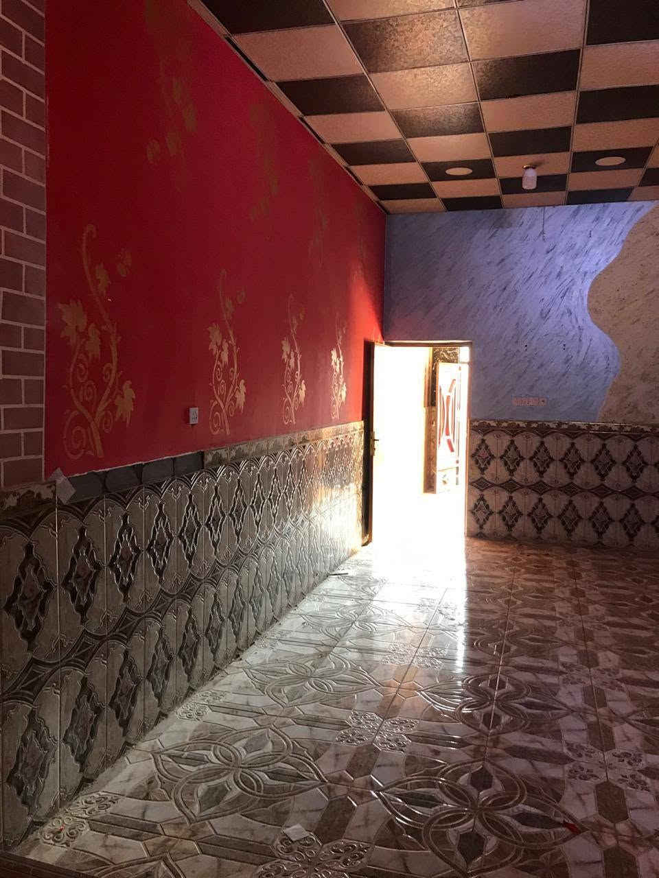((اعلان رقم 33))
بيت طابقين يحتوي ع ديوانيه وصاله وغرفه وصحيات كبيره ومنوربالطابق الأول والطابق الثاني 3غرف ومنور وموزع وصحيات كبيره مع كراج كبير في حي الزيتون قريب ع الشارع العام السعر180000ال قابل للتفاوض طابو صرف المساحه 110 من غير الفضله
تواصل خاص
***********
