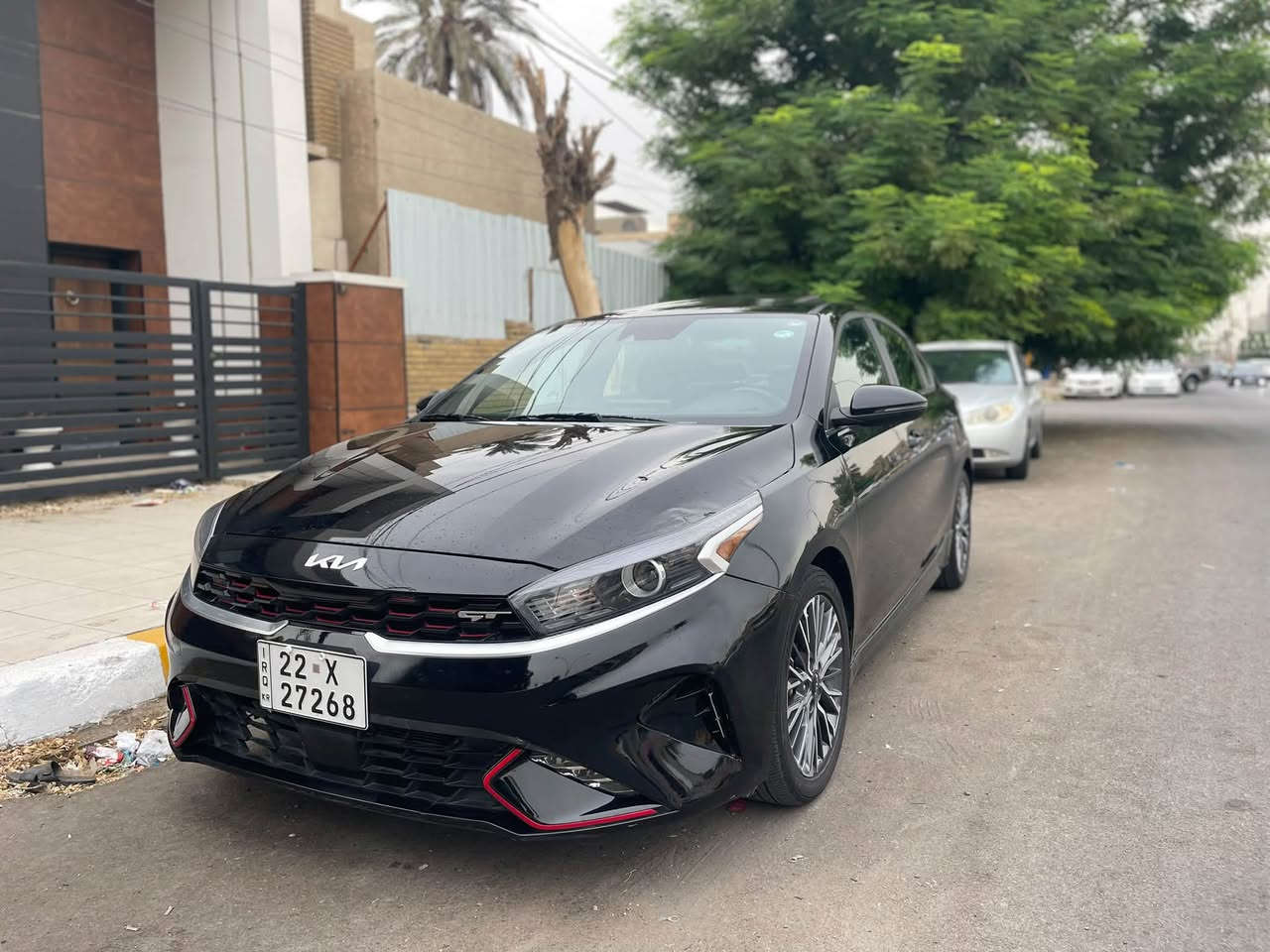السلام عليكم 
 كيا فورتي 2024 GT line لون اسود 
رقم اربيل الدولي الجديد ترقيم جديد قبل ٥ ايام ترقمت 
ماشيه 17 mi بعدها جديده
مكينه :- 2000 دوش  
 مواصفات :- فول .فتحه سقف . بصمه تشغيل + بصمه أبواب . رادارات إماميه خلفيه وجانبيه 
شاشه كبيره + كاميرا دواره + ويل كب كبير تدفئه كشتات + تدفئه ستيرن + كشتات جلد 
وباقي الموصفات الاعتياديه المعروفه 

حادثها :- فقط الحاملغ الأمامي الأيسر بدون دواخل 

السعر :- 142 ورقه 
للاستفسار :- مكان السياره بغداد الصليخ  ***********
