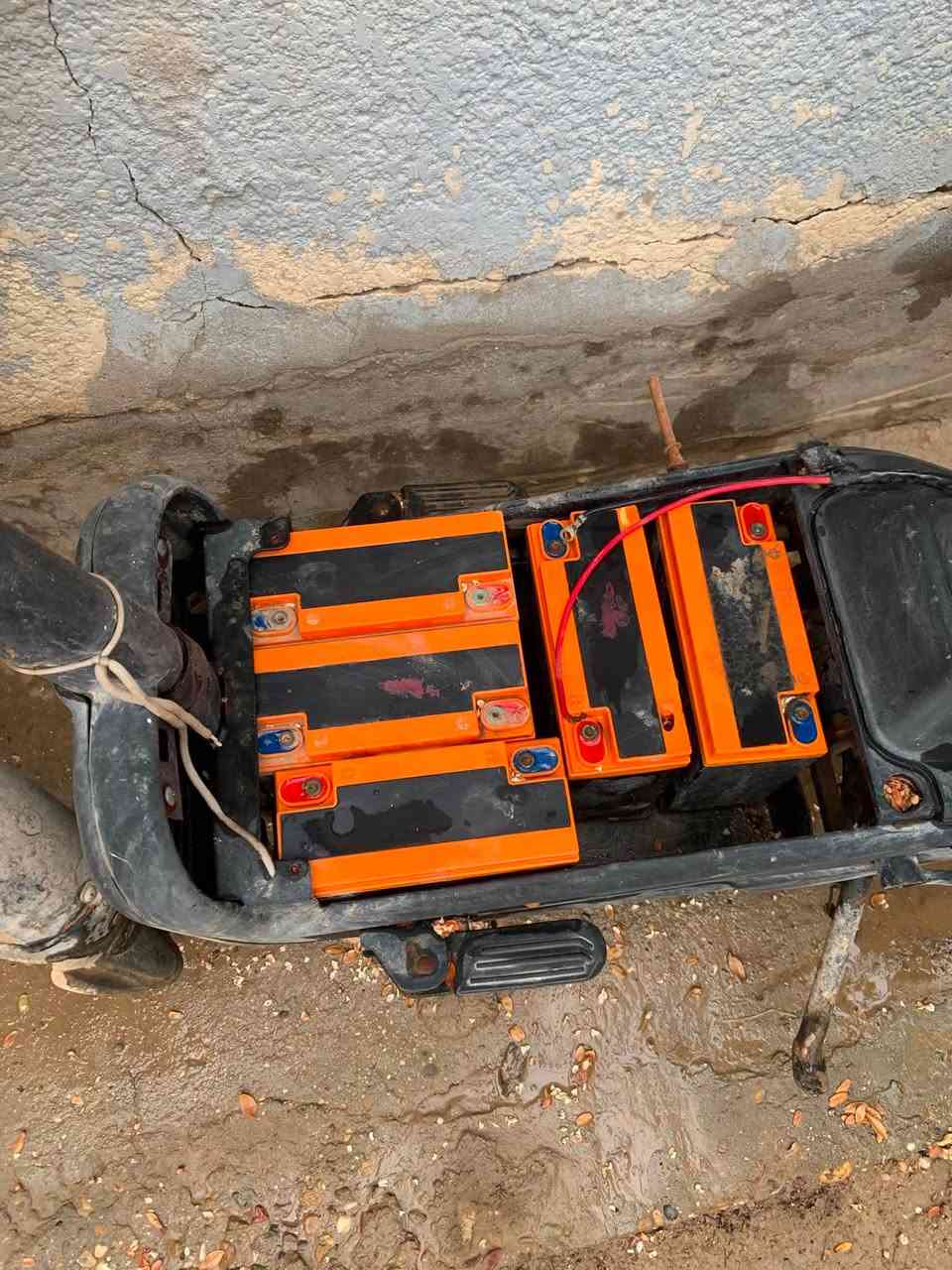 سلام عليكم عندي بسكل شحن  5بطارياته الحجم الكبير.  وحاليا عارضه البيع خلال بيه بس بطاريات الن جان متروك  قيمه وخذه ***********
