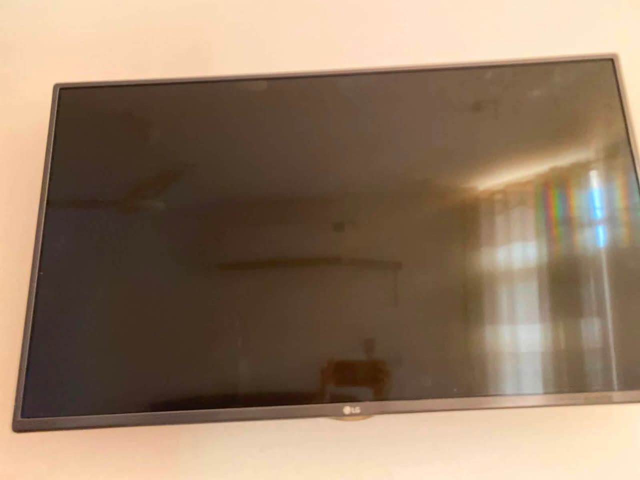 السلام عليكم
سبلت 2 طن دنگا شغال سعر 225 الف 

تلفزيون lg حجم 43 سعر 100 الف 

مجمدة سعر 100الف 
***********
