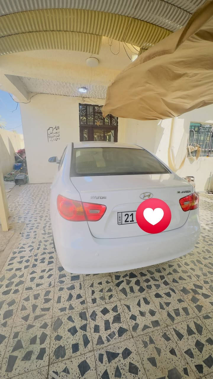 السلام عليكم  

النترا 2010 خليجي  محرك 2000 رقم شمالي هزه  ورقم بعدهن جدد ماخلصانه الهزه   وبااسمي مكينه حاويه جديده مع كير  حاويه   السياره مصبوغه حزام بدون تكم ولا قماره    السياره  ABS  وهاي تجي قليل بالخليجي   حادث قوي مابيها  فقط طخات  ومابيها لا شاصي ولا لغد   السياره تختم تاير  مع حداديه جديده  خلفي امامي  السياره جاهزه تبريد  جديد  من كل النواحي  .. السعر 100 وبيها مجال  وبيك خير ودلل ماتصرف عليها غير بانزين ودهن  مال جناي .. *********** مكانها بابل جبله
