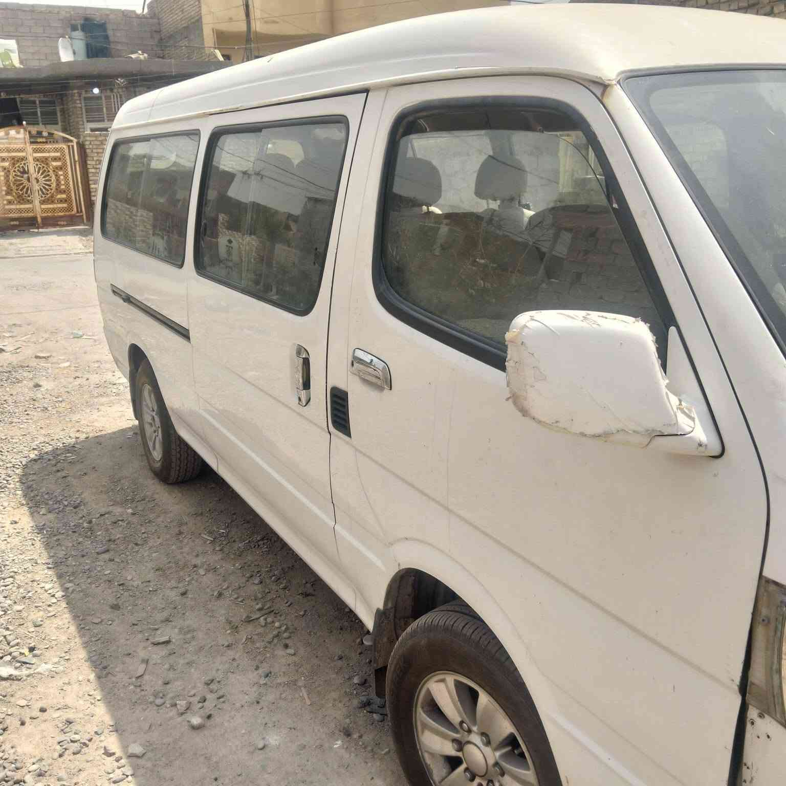 السلام عليكم جنبي H1 2014 السيارة جاهزة وحلوة خير من الله مكينة جديدة فور واي كير صدر جاهزة خير من الله رقم انكليزي مصفرة تحويل ثاني يوم مكان السيارة بغداد سبع قصور سعرها 79 وبيها مجال ***********
