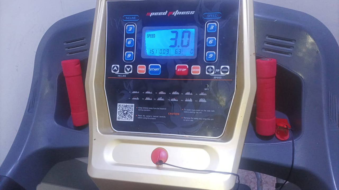 السلام عليكم جهاز جري للبيع وزن ١٥٠ عنوان البصرة ابي الخصيب يوسف ان السعر ٣٥٠وبي مجال شي قليل للستفسار ***********
