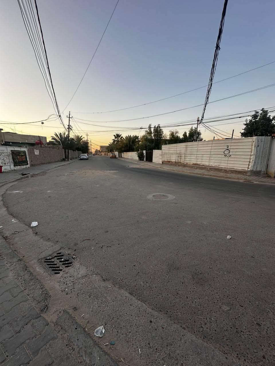النعوان الدوانم • ٢٠٠م • واجهة ١٦م
