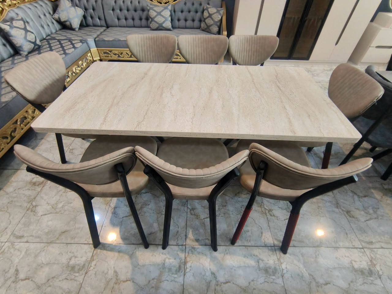 🍽️✨ عروض السنديان للأثاث ✨

تشكيلة مميزة من ميزات الطعام بتصاميم أنيقة وأسعار مناسبة 🤎

🔸 ميز طعام 6 كراسي — عدد 2
🔸 ميز طعام 8 كراسي — عدد 2

✨ موديلات متنوعة تناسب مختلف الأذواق
🔥 أسعار مناسبة وعروض مميزة

📍 السنديان للأثاث – alsndyan
الموصل – حي الملايين، مقابل كمرك المنطقة الشمالية، قرب تيم مارت

📞 ***********
💳 متوفر البيع بالتقسيط

