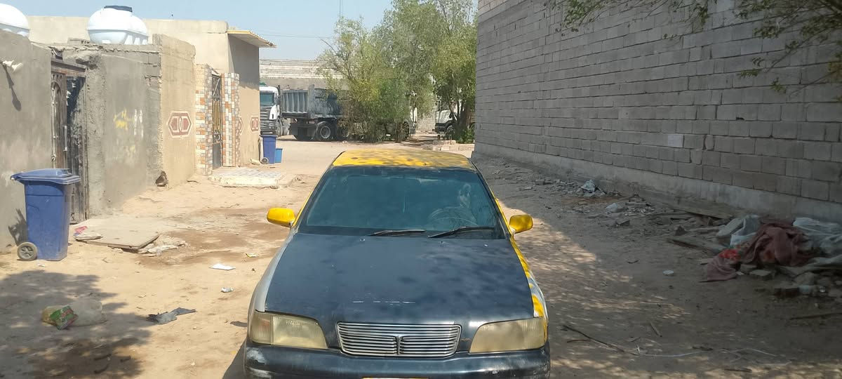 سلام عليكم للبيع والمراوس كامري موديل ٢٠٠٠السياره جاهزه نقص جبنه المشط ذب دهن العنوان بصره زبير راعيه بالجمهوريه مستمسكاتا عندي لاشايفه ولاواصله ابيع بدون راعي اتكفل سرقة وعشاير السعر ١٢قفل التليفون ***********
