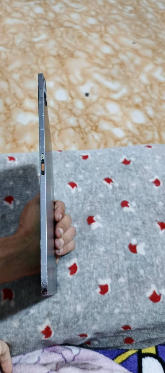 سلام عليكم. ايباد 11m2 مستبدل شاشه اصليه شرط بطاريه 84 بلاد. غير  مستبدله الفيس ايدي بلفورمات وكفت ايباد  يشغل 120فريم سعر 500وبي مجال قليل. العنوان بصره جمهوريه 
رقم الهاتف. ***********
