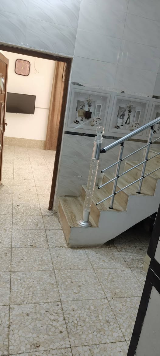 دار لبيع 66 متر كربلاء حي السيده رقيه طابقين ***********
