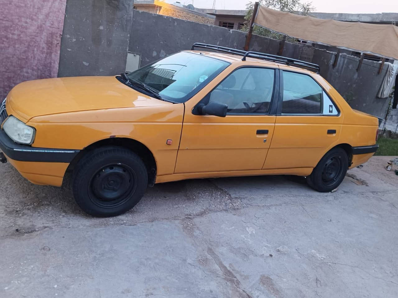 السلام عليكم بيجو 405 السعر 30  كير ومكينة وبيكاتشيو ياباني كير اوتو محرك 1600 موديل 2010 باسمي سنوية لحد 31 هيئة لحد 27 مصفرة ارقام نكليزي  ***********
