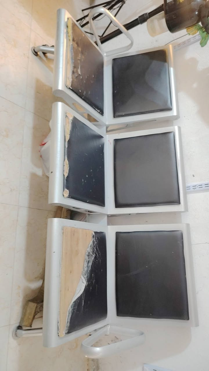 أغراض صالون للبيع كلهن ابيعهن سوه سعرهن ٥٠٠ إتصال ***********
