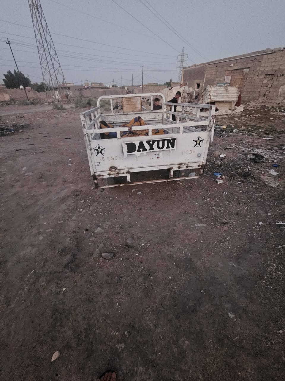 للبيع كلك السعر ٦٥٠ وبيها مجال المكان النعمانيه وهذا رقمي ***********

