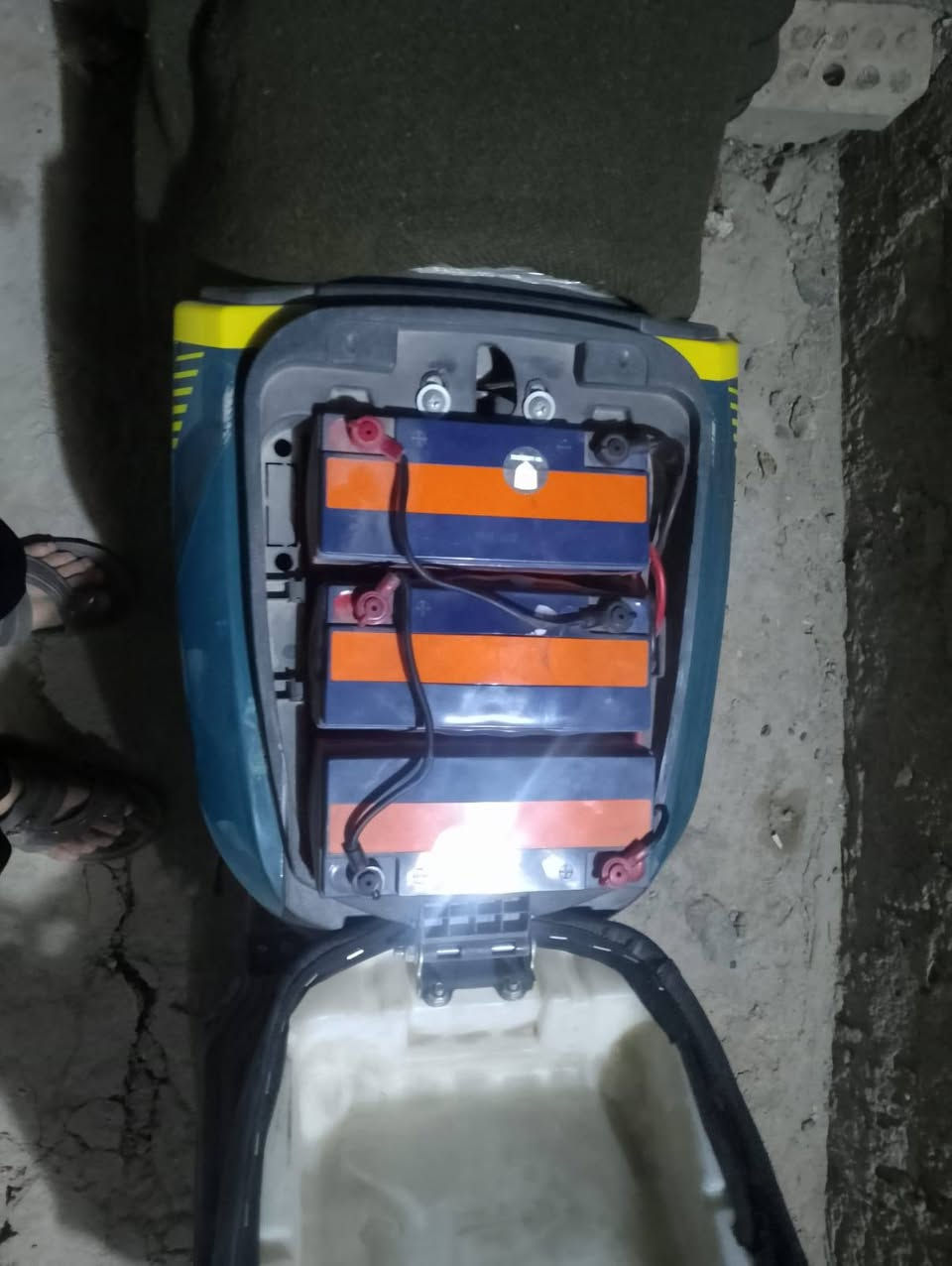 باسكل شحن
نوع R11فوول مواصفات
خمس بطاريات الكبار وحدع منهن منفوخه 
سعر الباسكل 400 كلشي جديد بيي 
ممكاني كربلاء حي العباس 
رقم الهاتف ***********

