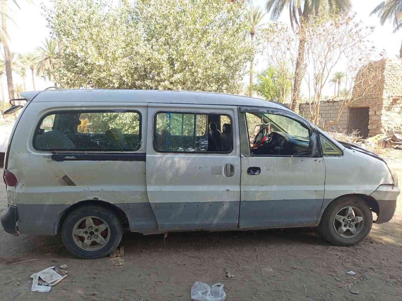سلام عليكم استاركس موديل 2000 رقم بغداد الماني سنويه ضايعه بيها كتاب فقدان محرك خيط بخر سوبر كير نضيف وكسن مشط شغال داخل نضيف هدعش نفر شاصي اليمنه معمر السعر 17وبيها مجال قليل العنوان بابل السده *********** ***********
