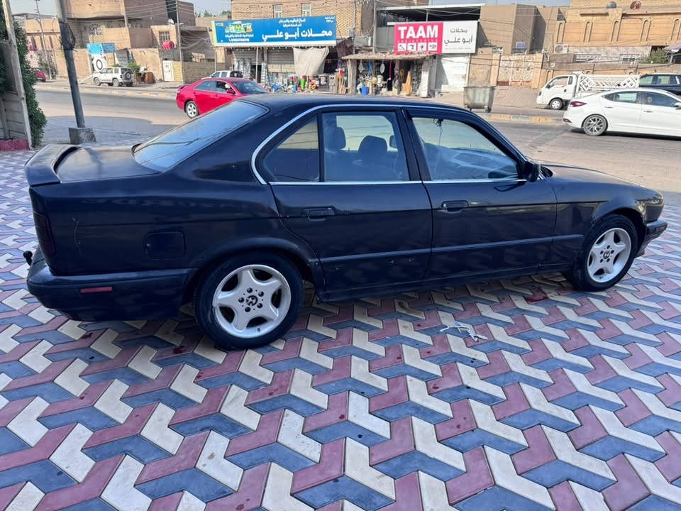 السلام عليكم 525 موديل 91 مسكر عدل كير ومكينه شرط جدد حداديه 80 بالميه السياره عضمته كلش حلوه بيه جراد بسيط رقم اربيل دولي تريد مداور تريد وكاله مالكه بغداد السعر 48وبيه مجال كلش بسيط
عنوان السياره النجف ***********
