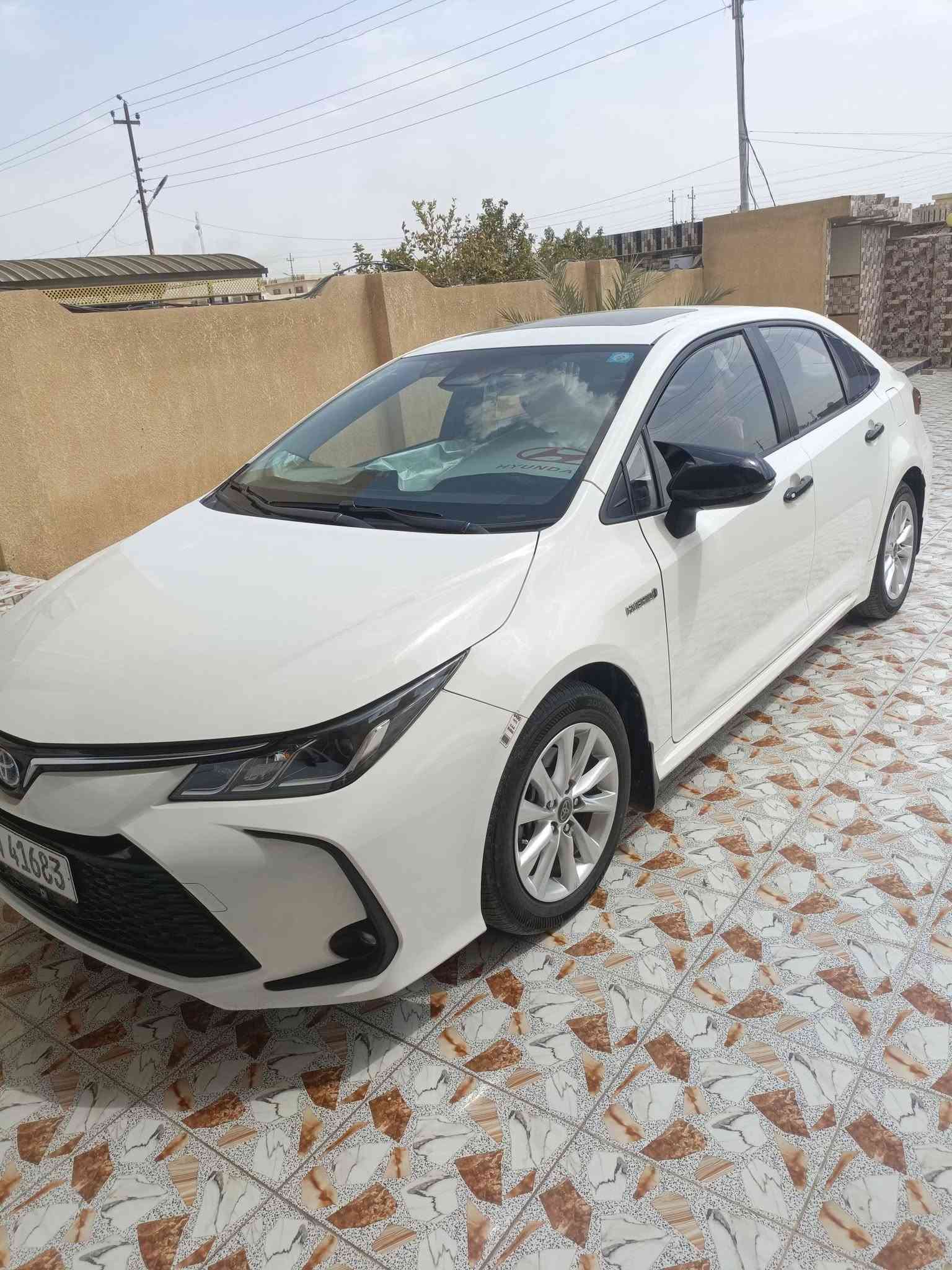 سلام عليكم 
كورلا موديل 23 هايبرد شكل لخليجي 
ماشيه 87 
رقم بغداد الدولي بسمي 
محرك 1800
سياره حلوه وجديده 
فول مواصفات عدا كشن كهرباء 
داخل مشمشي 
تخم تاير جديد 
سعر 143 وبيه مجال لشراي 
مكان الانبار الكرمه 
***********
***********
بيه رصعات ماشر عليه بآخر صوره
