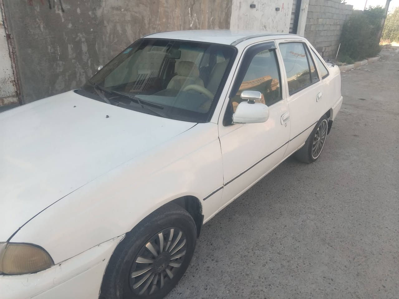 سلو بغداد موديل 1994 اتو السعر 30 العنوان بغداد التاجي  *********** } ***********
