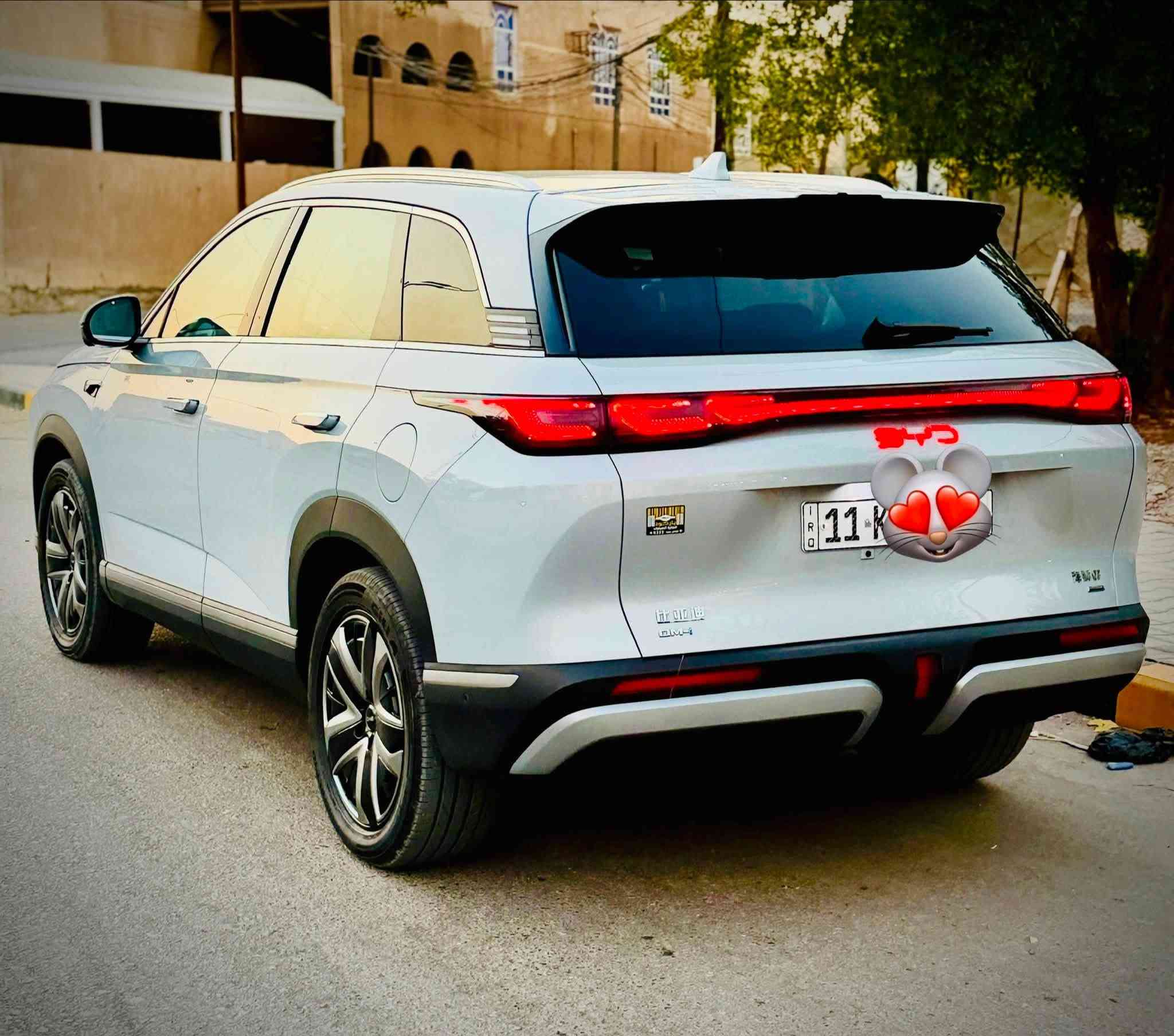 🚘 BYD Sealion 7 للبيع
سيارة BYD Sealion 7 موديل 2025
، بحالة ممتازة جدًا
لون السيارة سموك اجمل واحلا الالوان

🔹 ماشية 5,000 كم فقط
🔹 كفالة عامة
🔹 السيارة فل فل فل
🔹 مغلفة بالكامل PPF للحماية
🔹 رقم بغداد دولي باسمي
🔹 مدى شحن البطاريه 150km

⭐ أبرز المواصفات:

• بانوراما كاملة
• 4 كشنات كهرباء
• 4 كشنات تدفئة وتبريد
• ذاكرة للكشنات الأمامية
• مساج للكشنات الأمامية بـ 10 وضعيات
• كشنات جلد فاخر
• وضعيات قيادة متعددة
• مرايا مانع ضباب وقابلة للطي عند الرجوع
• تعتيم المرايا عند الإنارة القوية
• رادار أمامي وخلفي
• خرائط وNavigation
• شاشة كبيرة مع CarPlay
• رادار جانبي
• ⁠لايت دوار 
• 12 حساس
• ⁠كاميرات محطيه
• 13 كاميرا
• كاميرا لمراقبة السائق
• كاميرات تسجيل ومراقبة
• فتحة بانوراما ممتدة على طول السيارة
• ثلاجة + أوفن تسخين
• تحكم بالتبريد الخلفي
• شاحن Wireless بقوة 50W
• منفذين USB خلفي
• ⁠12سماعه BOS• ⁠
• نظام تنقية هواء السيارة
• نظام تعطير السيارة
• تنقية وتعطير الهواء حتى بعد قفل السيارة
• ويل قياس 20
• قيادة ذاتية
• Auto Hold
• Auto Stop
•• Auto Park
نقاط عمياء
طي المراة لتامين عندالرجوع
تطعيم الداخل قماش الكنتارا 
مما يجعلها بشكل انيق جدا
• ⁠• ومواصفات إضافية كثيرة

🔥 السيارة بحالة جديدة وعلى وضع الشركة، والجاد يتفضل يعاينها بنفسه.

📍 المكان: النجف
***********📞
📱 متوفر واتساب
