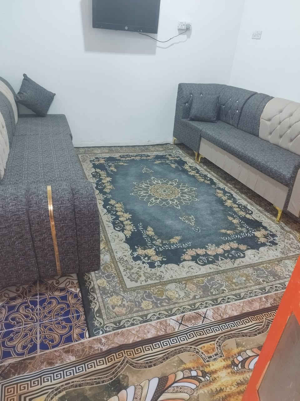 دار سكن زراعي المساحه 100متركونكريت مسلح
البناء ديوانيه وغرفة نوم 
مطبخ
صحيات داخليه وخارجي 
دررج خارجي
سقيفه على سطح 
البيت سيراميك 
سقف ثانوي
سعر البيت 55مليون بيه مجال
ابو الخصيب قريب تقاطع الصحراء
شارع السراميك 
***********وت ساب
