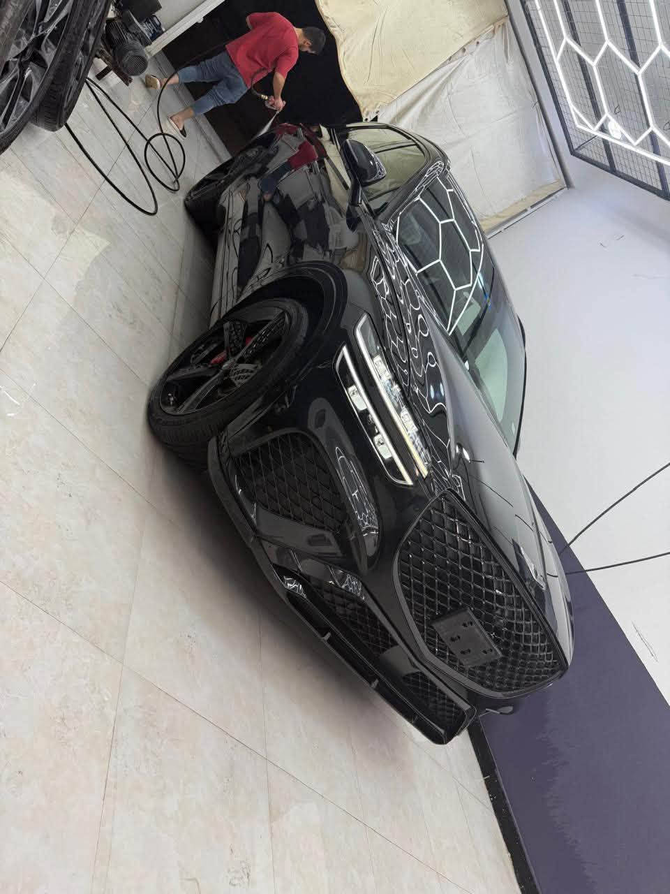 Genesis  GV70 S 2024  

‎ المحرك 6 سلندر / 3.5 تيربو       

أعلى مواصفات بجنسس 

  فتحة سقف (بانوراما)  

كامرات 360

كشن السايق مساج 

تشغيل عن بعد 

بانوراما  

5 وضعيات قياده 

كيجات ديجتل 

حساسات خلفي امامي

كشنات كهرباء

كشنات جلد اسود 

صندوك كهرباء شفط

كير ماوس 

شحن وايرليس 

تدفئه وتبريد بل كشنات 

فول تحكم 

رادارات 360

مري شفط 

ترحيب شعار جنسسز عن الاقتراب

سايد بريك بصمه

بصمة ابواب

تحديد مسار

كشن السايق ميموري

لايتات لد 

بكلايت لد

رادار امامي

اوتو هولد 

شفتات بالاستيرن

هيتر بالاستيرن 

شحن وايرليس 

استيرن كهرباء

ماوس تحكم

قطعتين تبريد

هيترات بالكشنات الخلفيه

تتقدم وترجع بل بصمه 

كامرات جانبيه 
 
حادث السياره خشم البنيد وربع جاملغ امامي جهة الصدر 

اخوان السياره احلى من الصور وجديده 

مكينه + كير + راديترات + لغود وشواصي مكفوله وشرط السونار 

🛑 السعر 355$وبيه مجال بسيط 🛑

رقم بغداد بأسمي مكاني ميسان/عواشه 

 للأستفسار ***********
