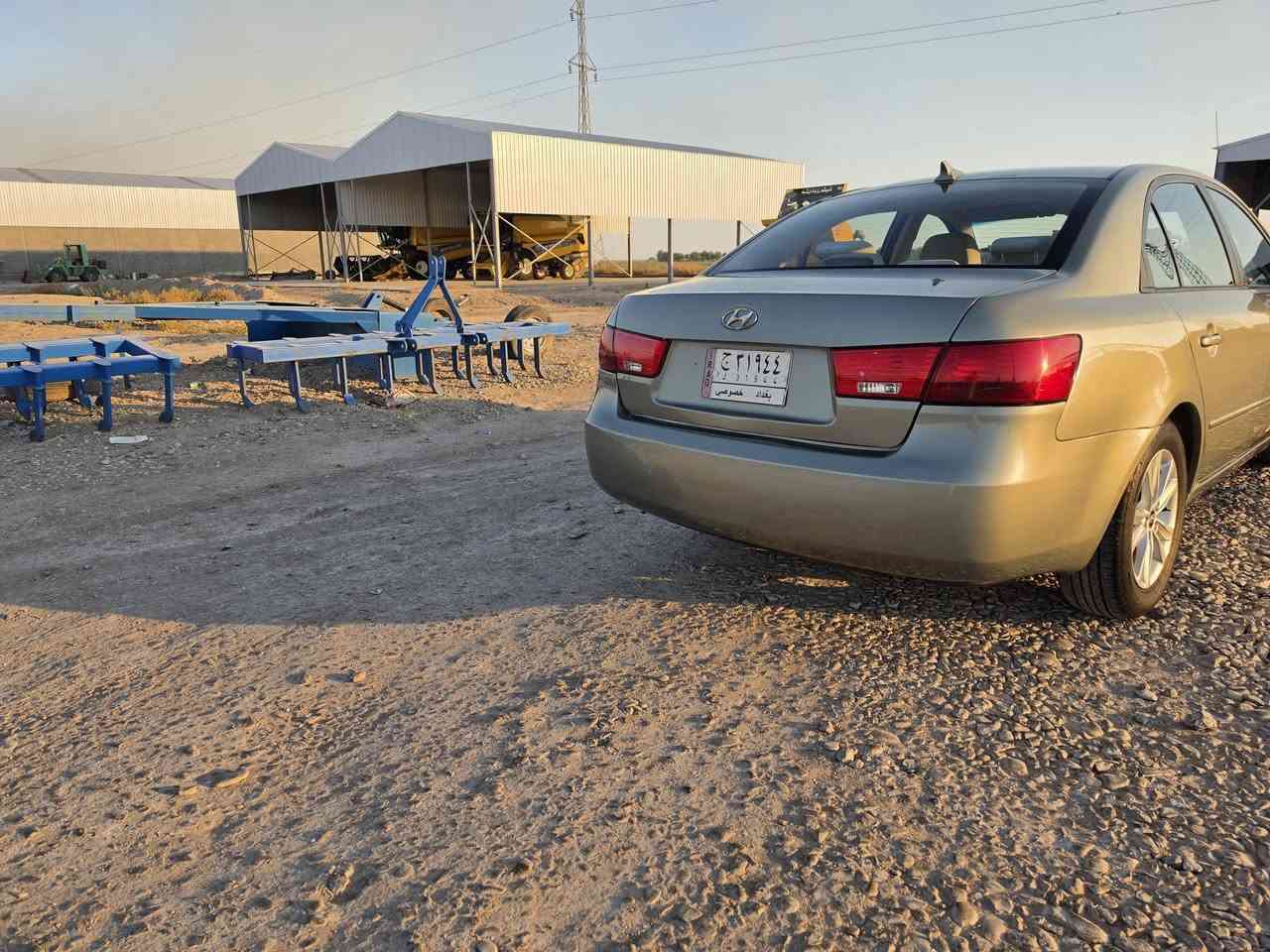 سوناتا امريكي موديل ٢٠٠٩
محرك ٢٤٠٠ دوش 
داخل بيجي تبريد ثلج 
رقم بغداد سنوية ٢٠٢٨ تحويل مباشر 
اربع دسك 
سيارة جاهزة بيهه جراد كم قطعة مرشوش 
السيارة مابيهه حادث ولا فتح 
واسط قضاء ألزبيدية 
***********
