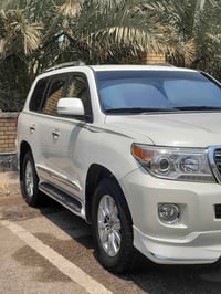لاندكروزر GXR • ٥٧٠٠ ديزل • مصفحة