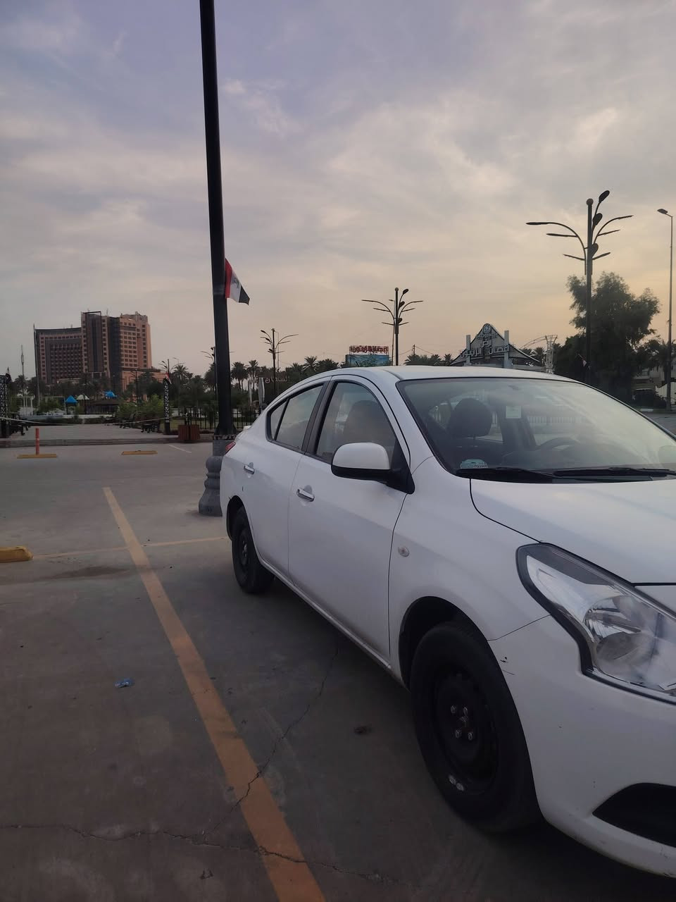 نيسان صني • ٢٠١٩ • ٢٠٠٠٠ كم